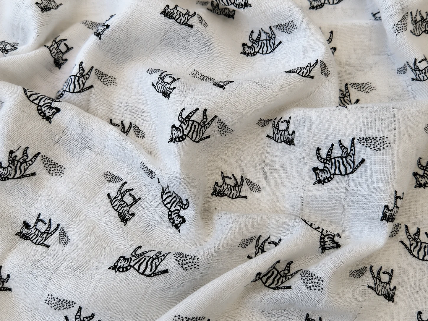 Cotton Muslin Printed Fabric – Zebra Motif on Off-White On the bench