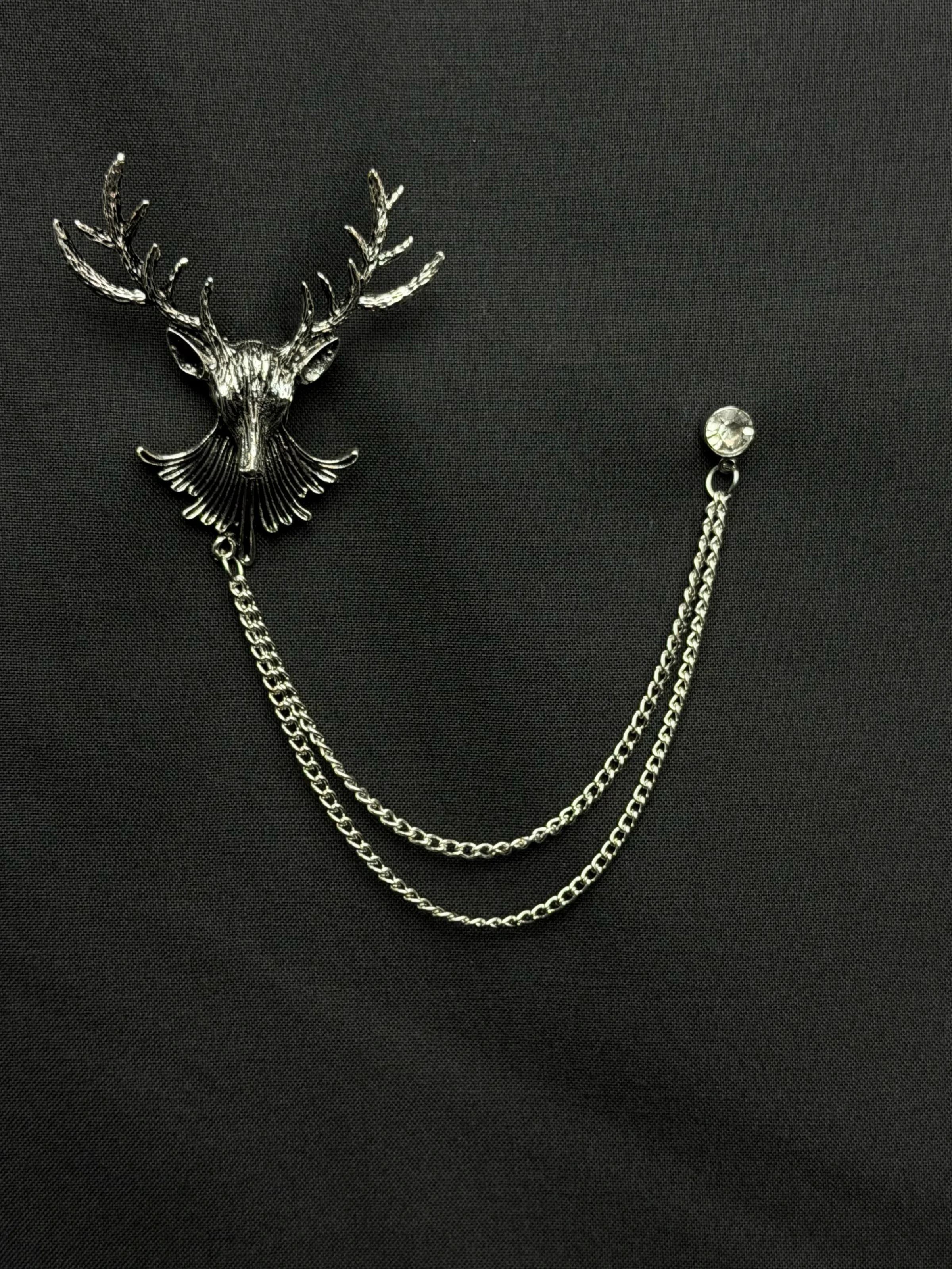 Midnight Crest Chain Brooch Front
