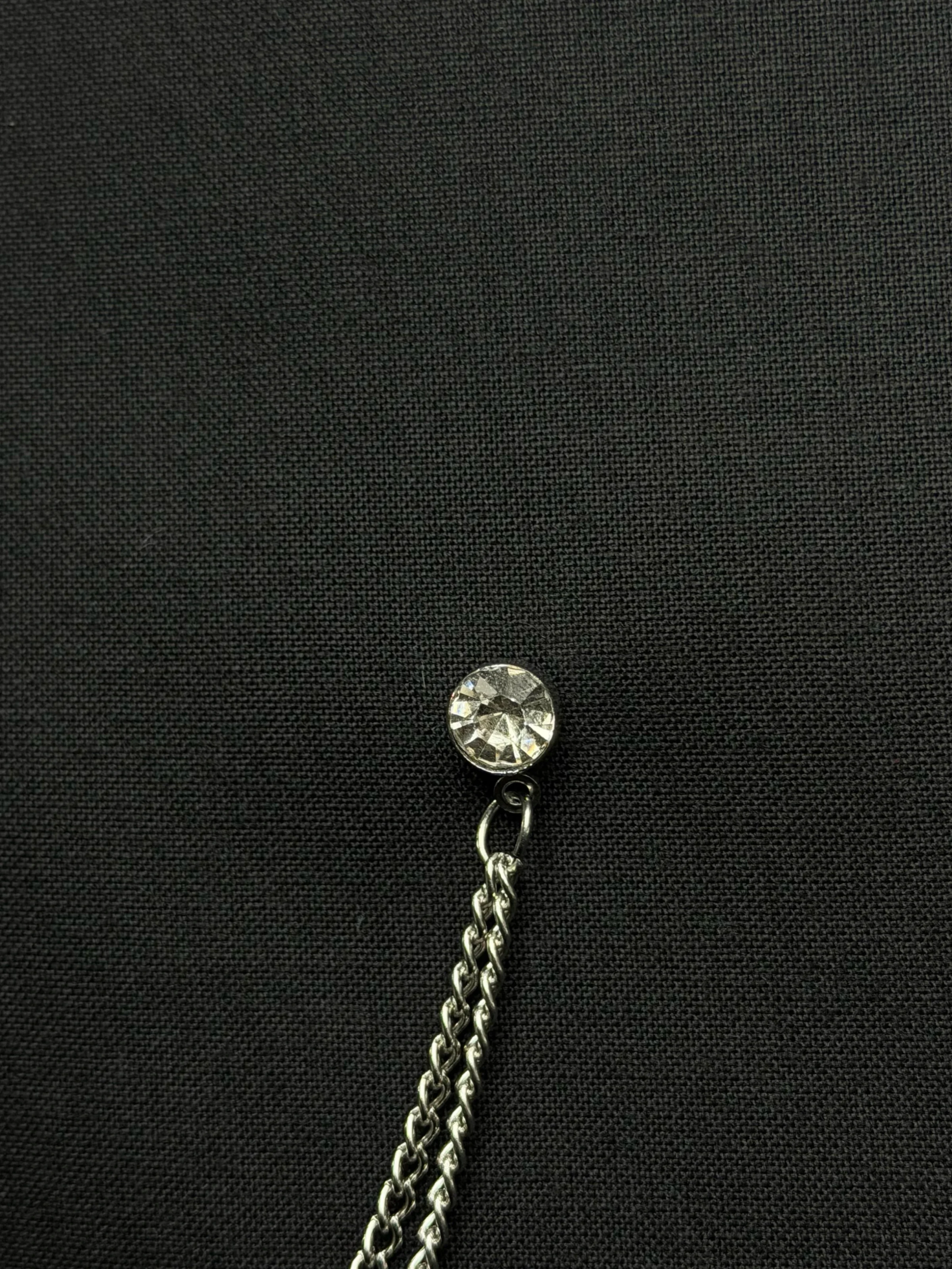 Midnight Crest Chain Brooch Side
