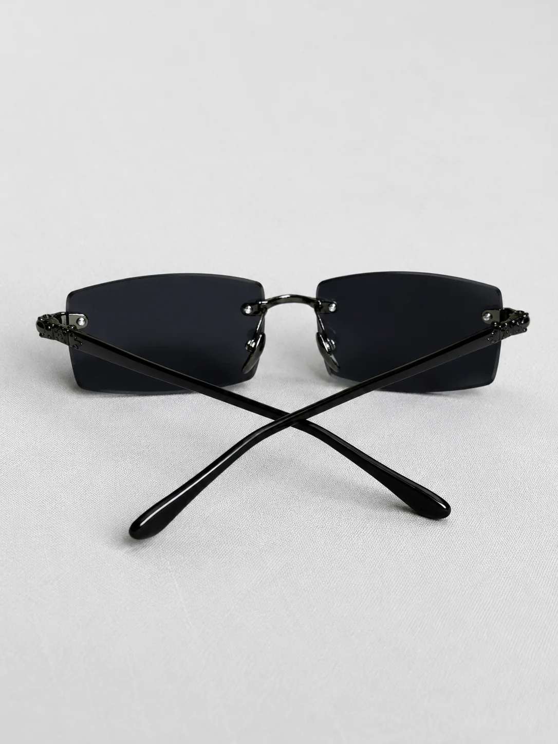 Midnight Panther Rimless Sunglasses Detail