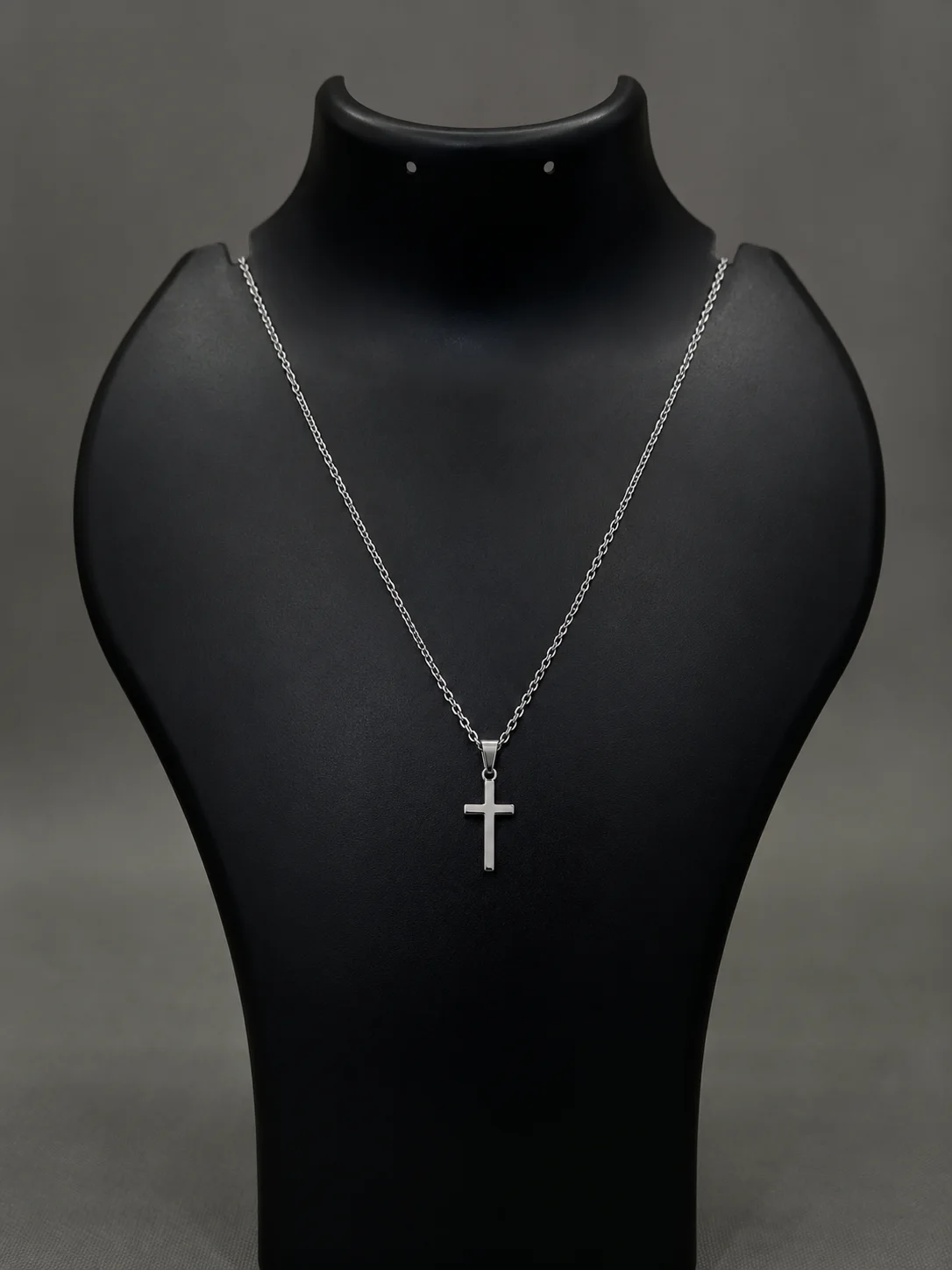 Minimal Cross Pendant Chain Necklace overview