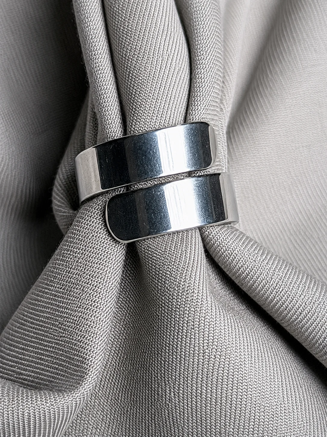 Minimal Wrap Open Ring – Silver Finish Back