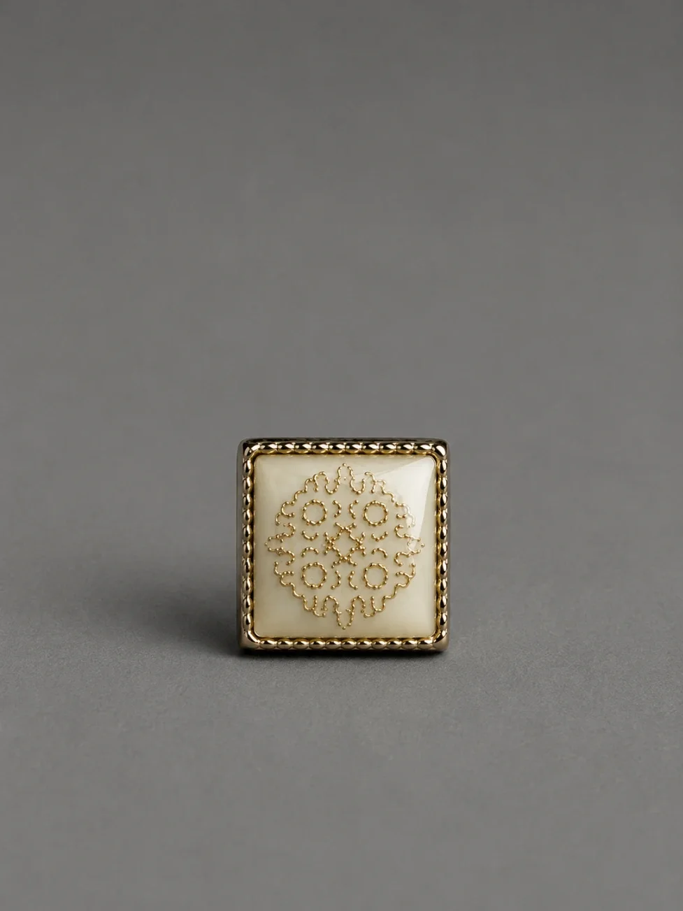 Royal Crest Square Metal Shank Button overview