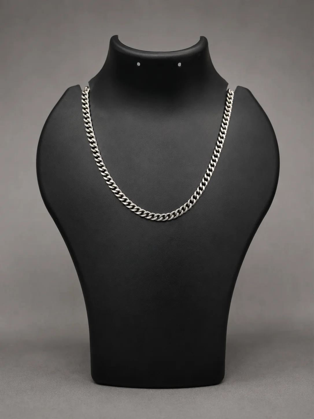 Silver Cuban Link Chain Necklace overview