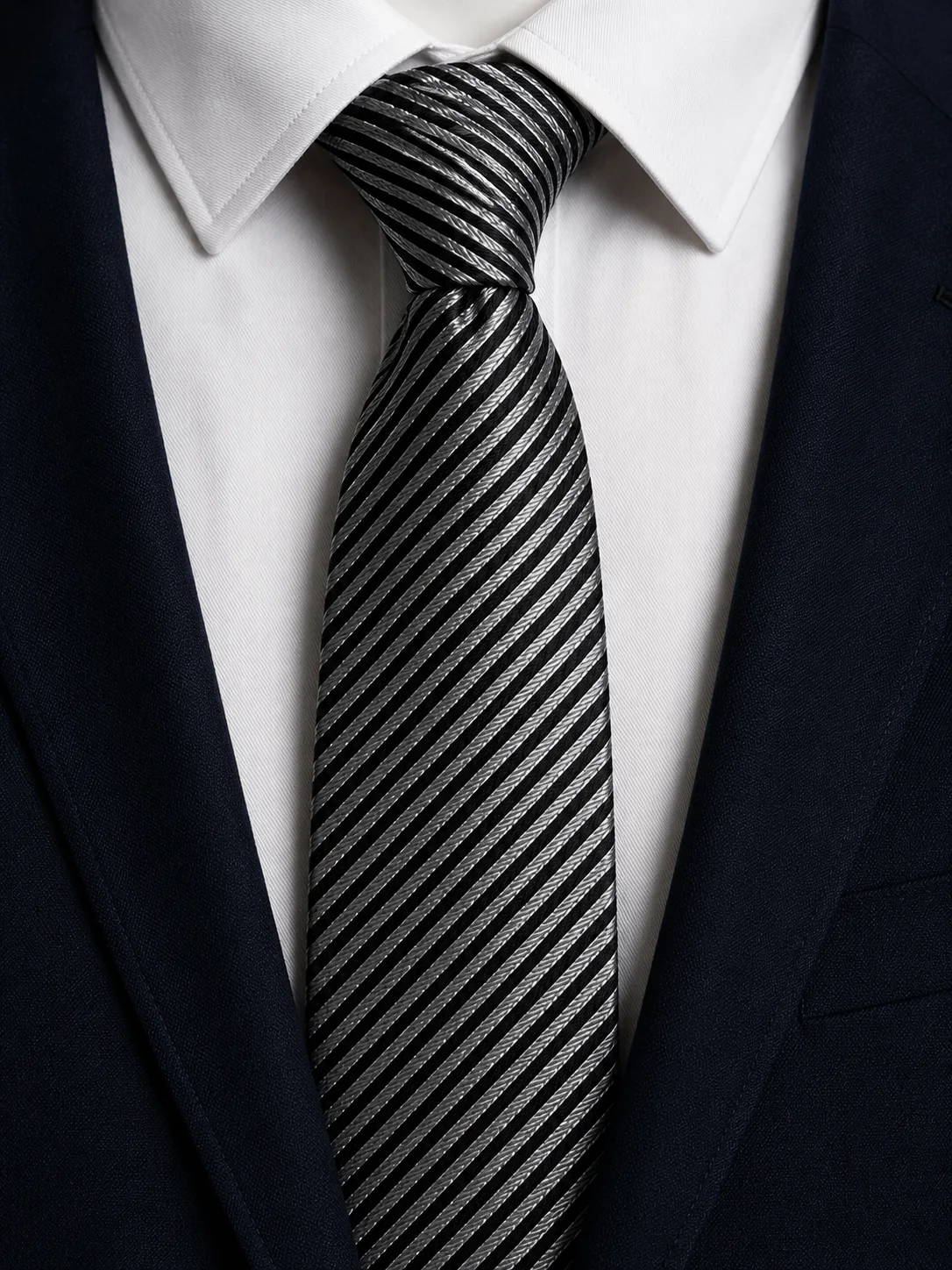 Silverline Executive Striped Necktie Overview